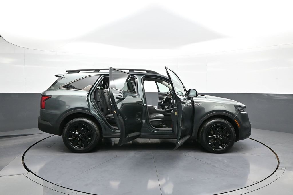 Certified 2023 Kia Sorento S w/ Panoramic Sunroof Package image 43