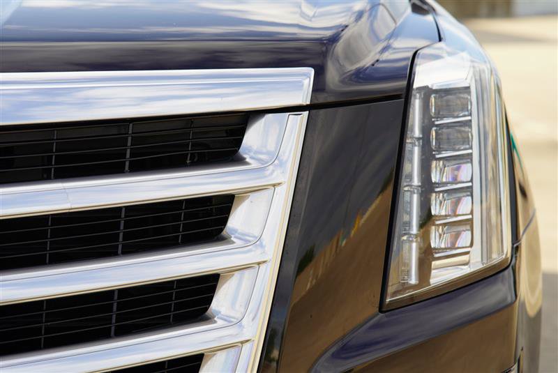 Used 2017 Cadillac Escalade Luxury AWD/4WD image 30