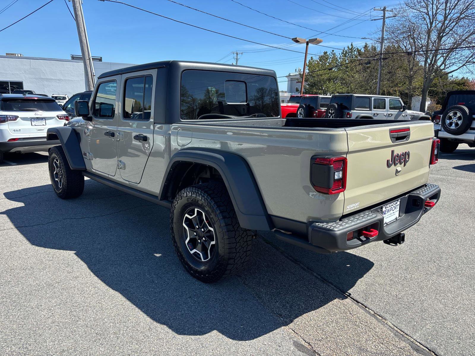 Used 2022 Jeep Gladiator Rubicon w/ LED Lighting Group AWD/4WD image 6