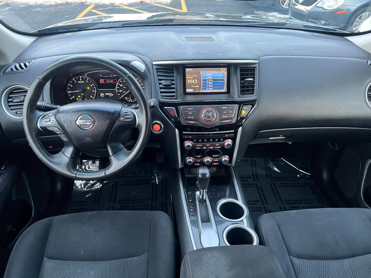 Used 2015 Nissan Pathfinder SV image 30