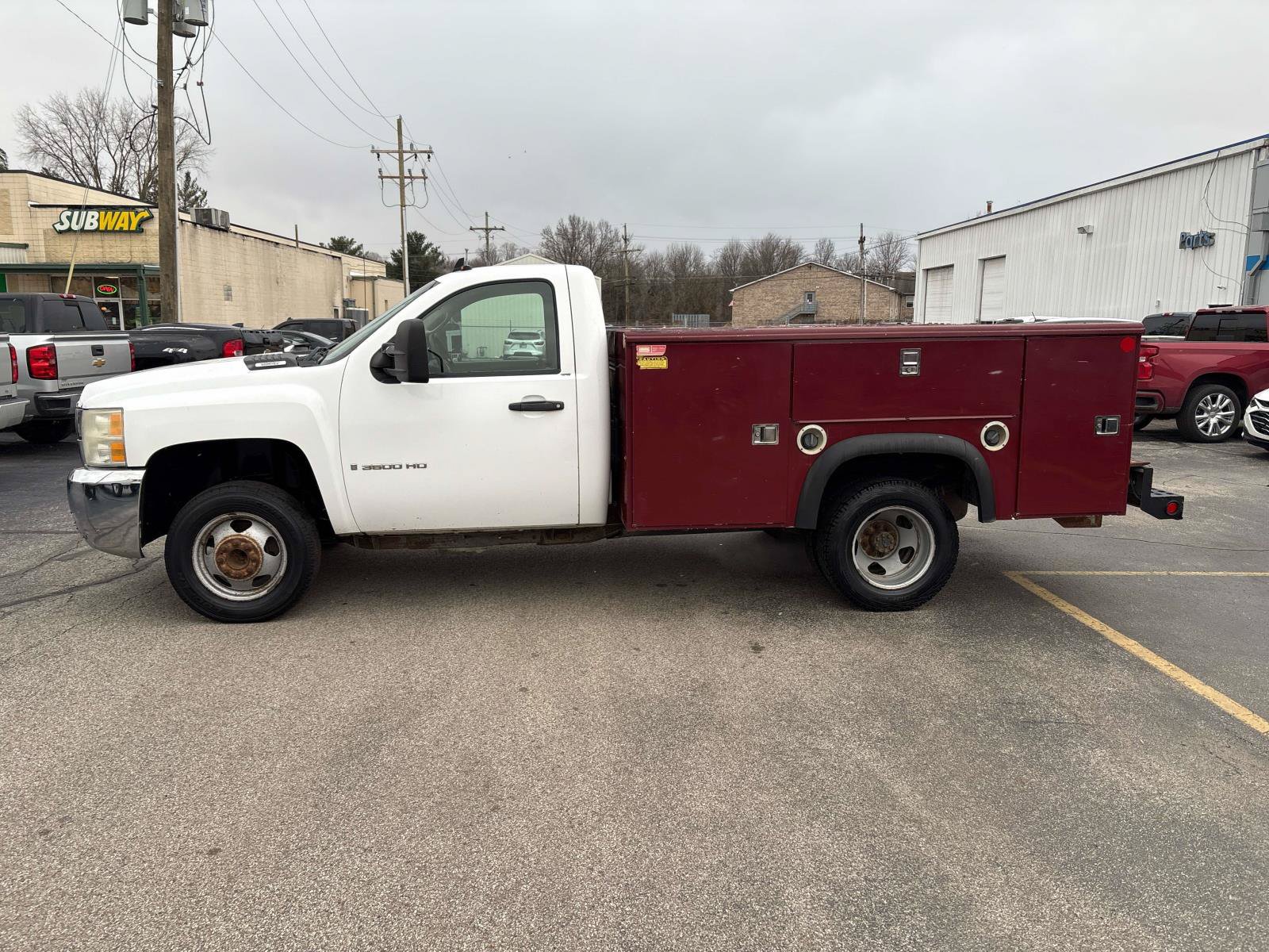 Used 2009 Chevrolet Silverado 3500 W/T RWD image 2