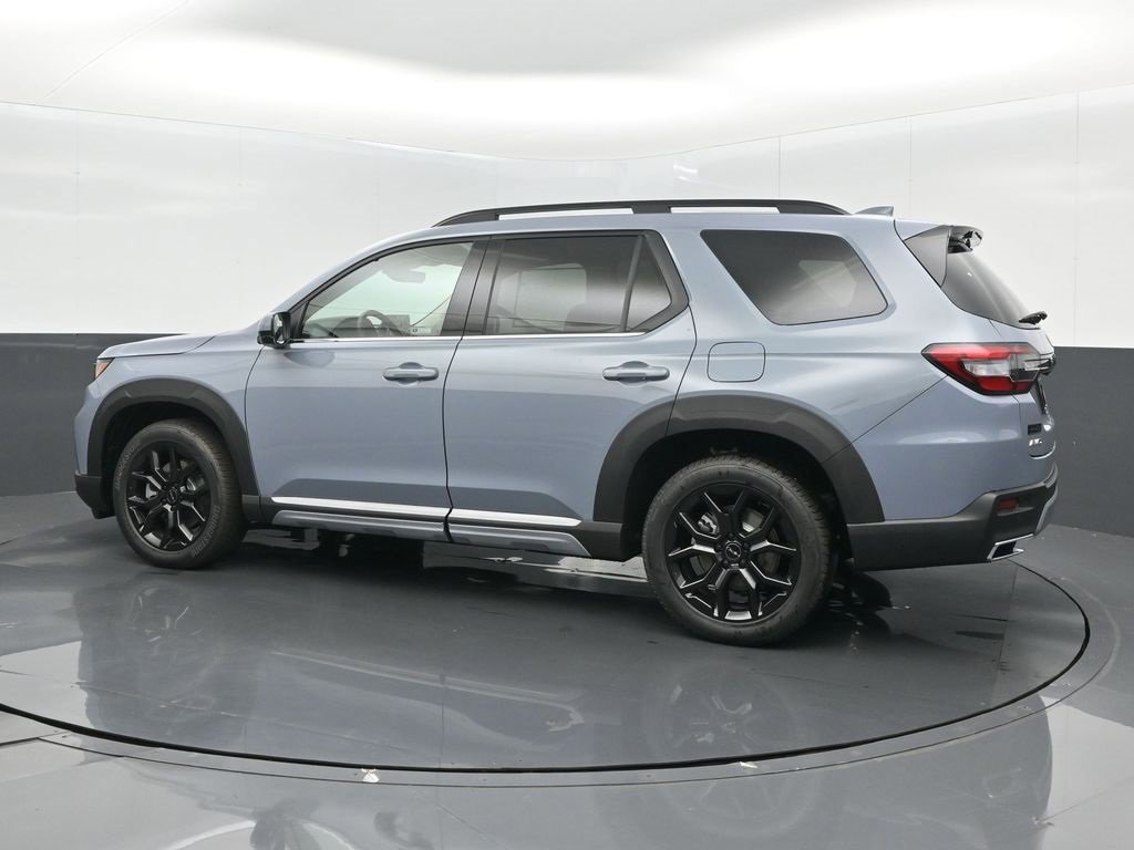 New 2025 Honda Pilot Touring image 13