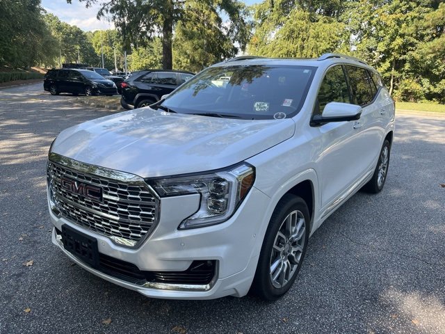 Used 2022 GMC Terrain Denali w/ Denali Premium Package