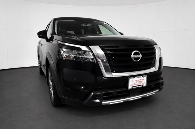 Used 2023 Nissan Pathfinder SL AWD/4WD image 3