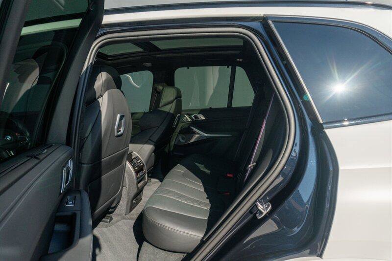 Used 2025 BMW X5 M Competition w/ Executive Package image 46