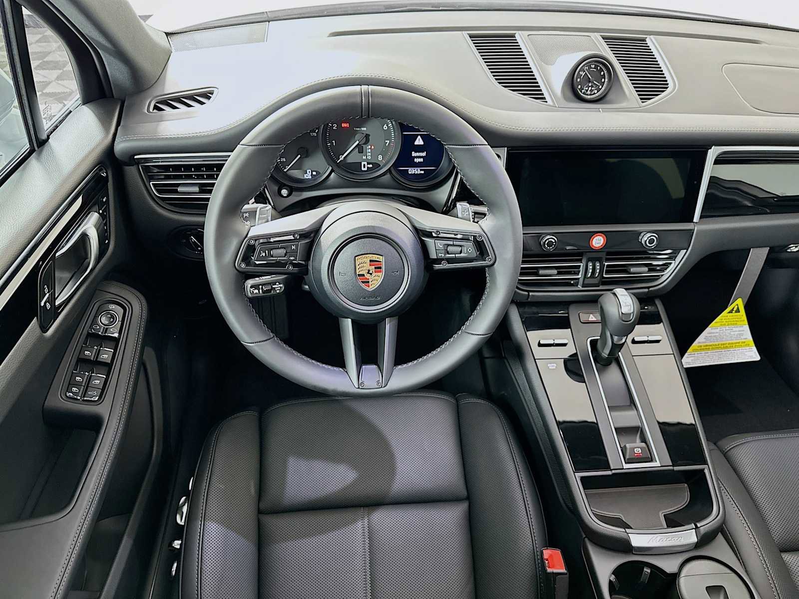 New 2026 Porsche Macan image 23