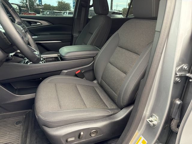 Certified 2024 Chevrolet Traverse LT w/ Midnight/Sport Edition FWD image 9