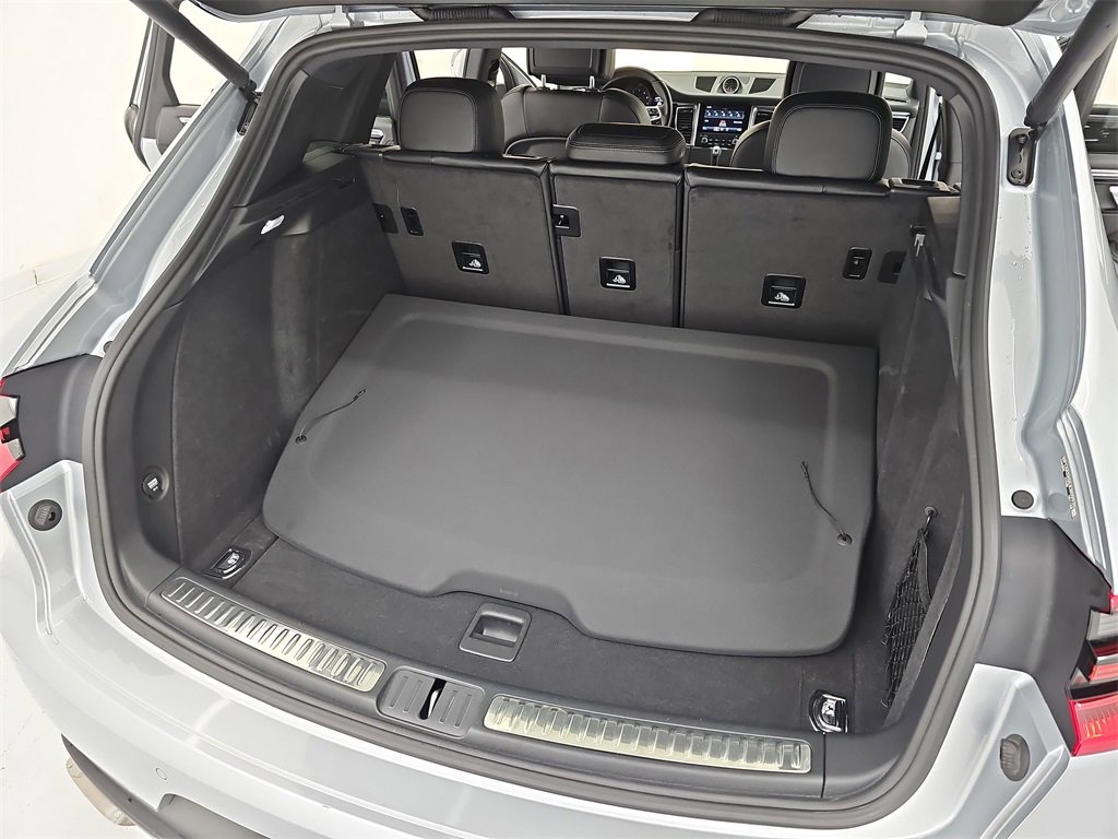 Used 2018 Porsche Macan image 22