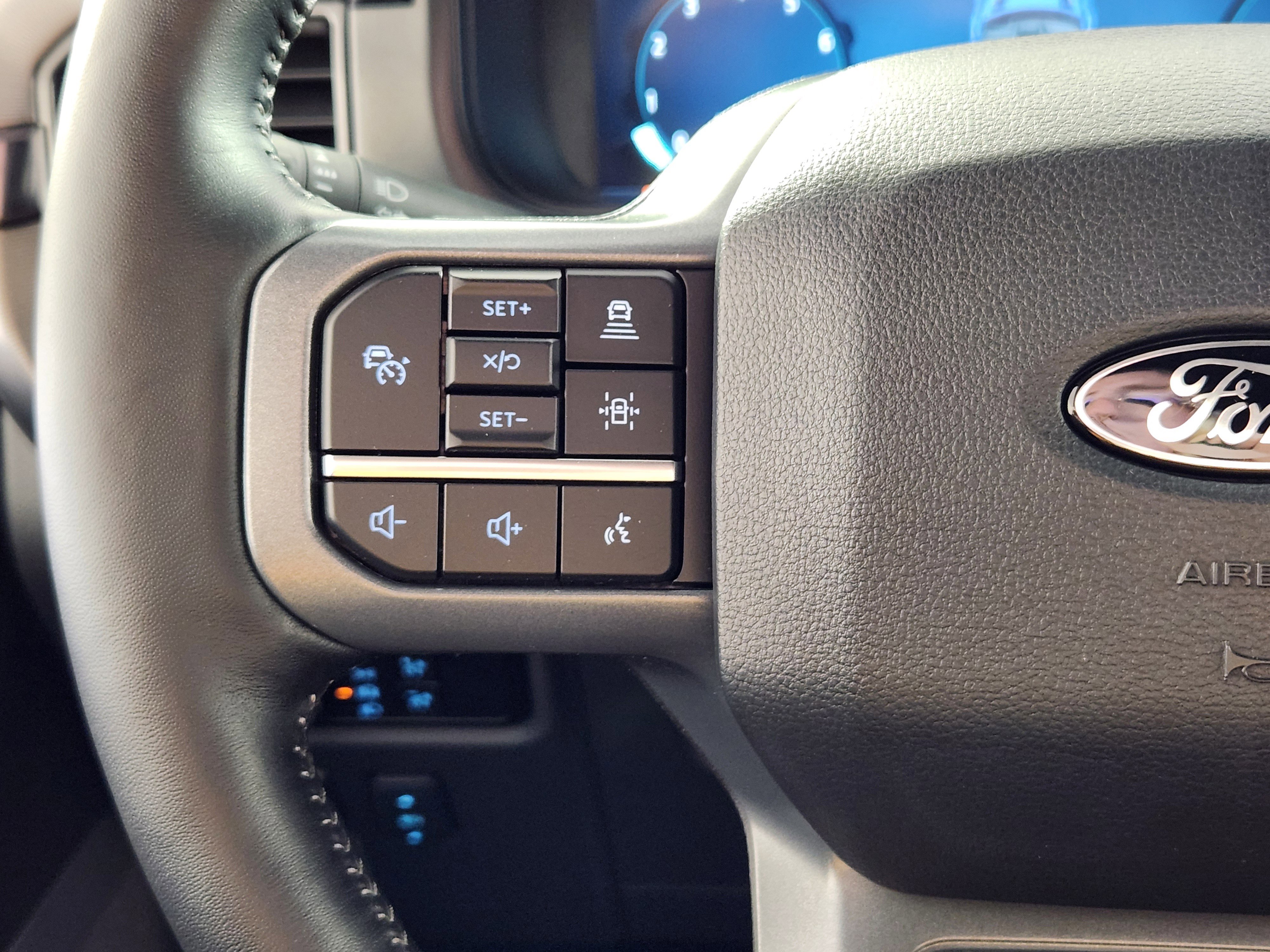 Used 2024 Ford F150 Lariat w/ Equipment Group 502A High AWD/4WD image 18