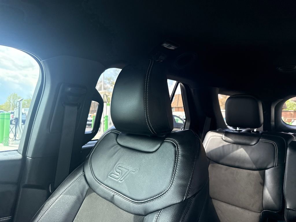 Used 2023 Ford Explorer ST AWD/4WD image 36