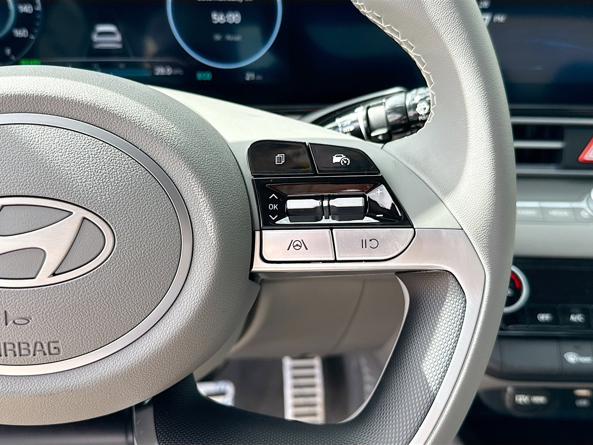 New 2026 Hyundai Elantra Sport FWD image 37