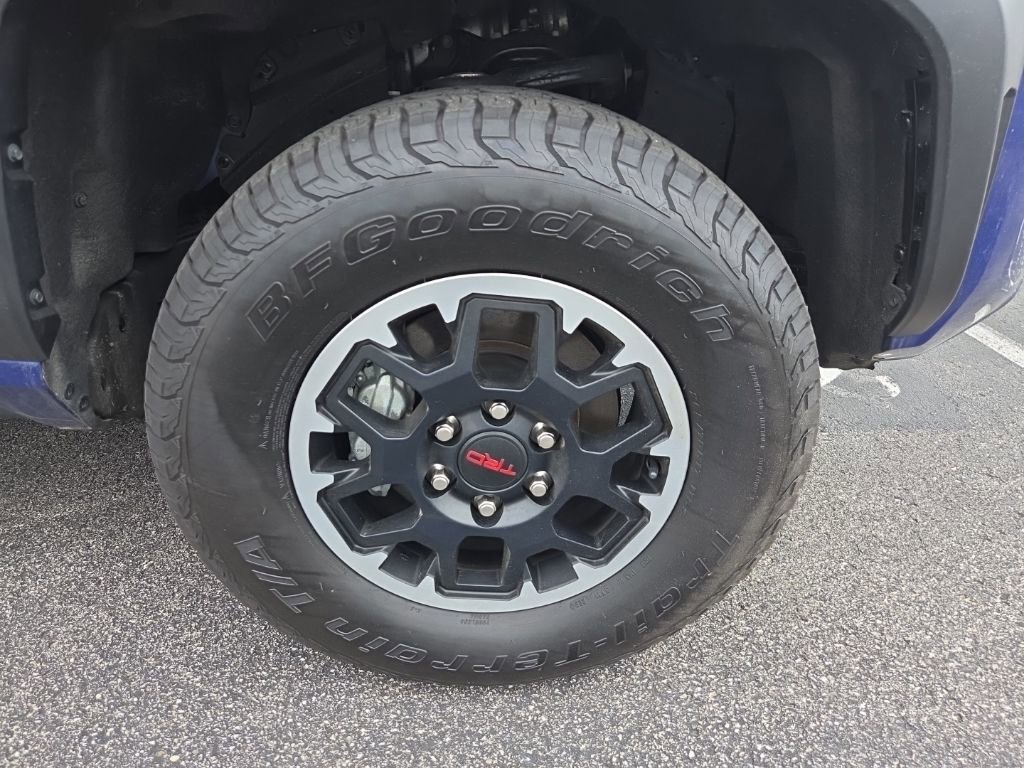 Used 2024 Toyota Tacoma TRD Off-Road AWD/4WD image 18
