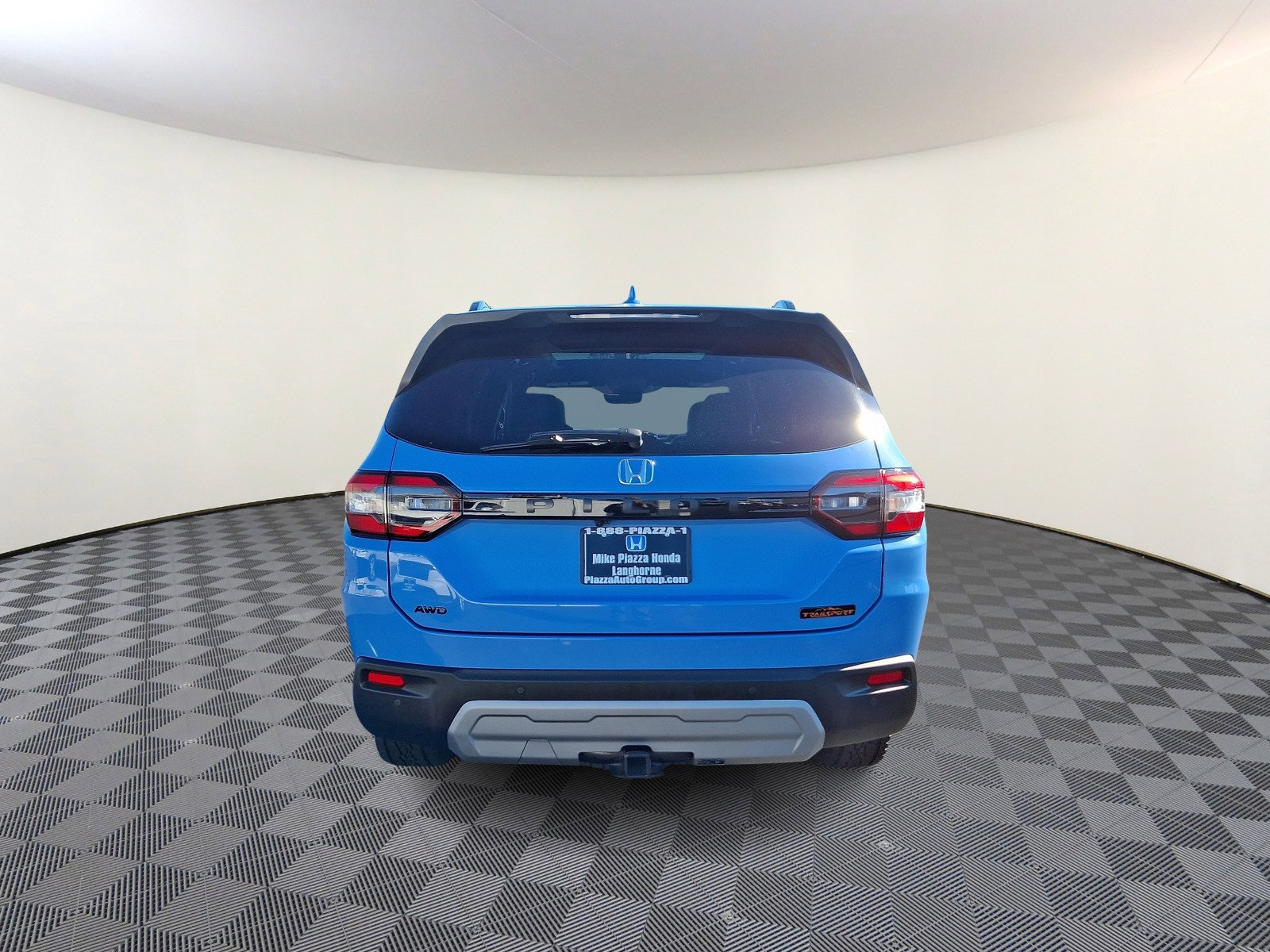 Used 2025 Honda Pilot TrailSport image 6