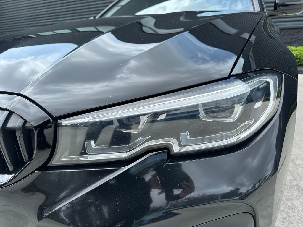 Used 2021 BMW 330i Sedan w/ M Sport Package RWD image 13