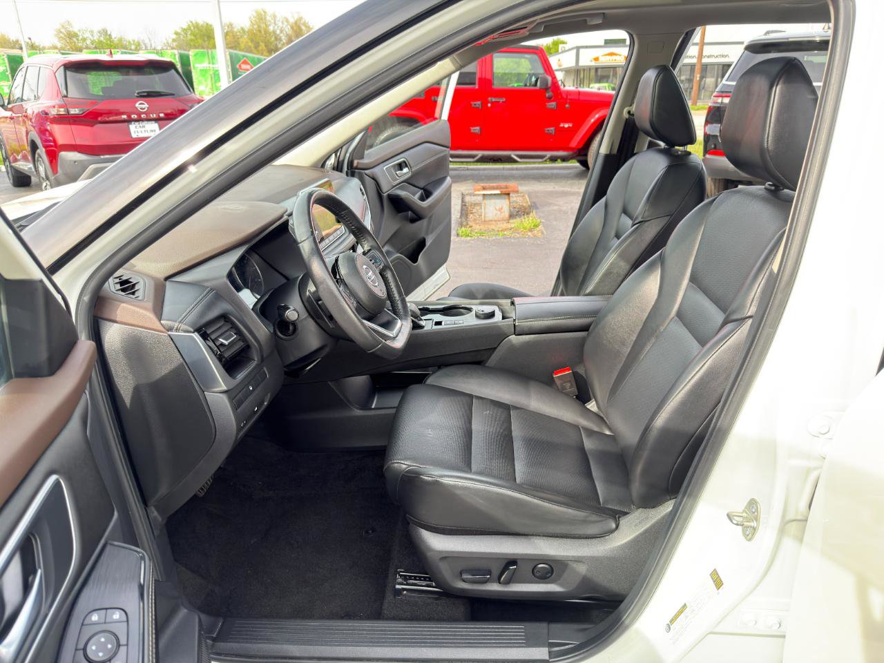 Used 2021 Nissan Rogue SV w/ Premium Package AWD/4WD image 21