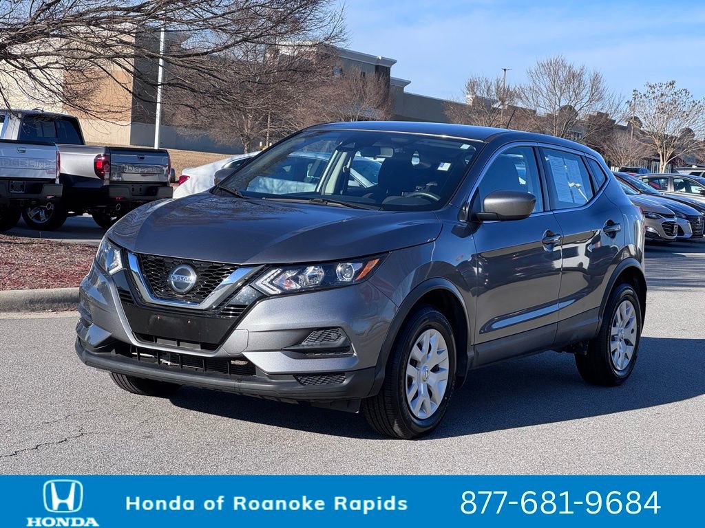 Used 2020 Nissan Rogue Sport S image 2