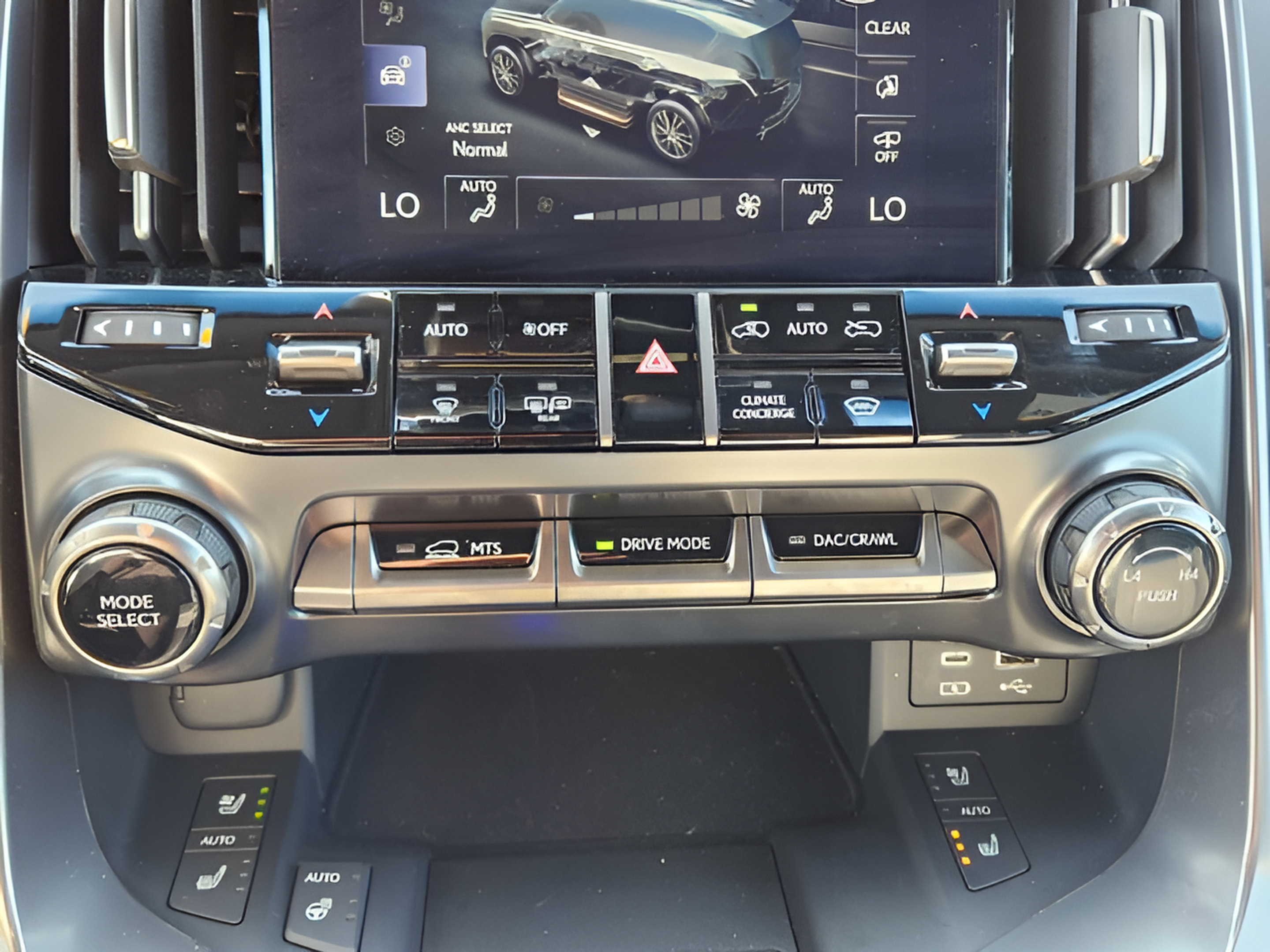 Used 2024 Lexus LX 600 F Sport AWD/4WD image 21