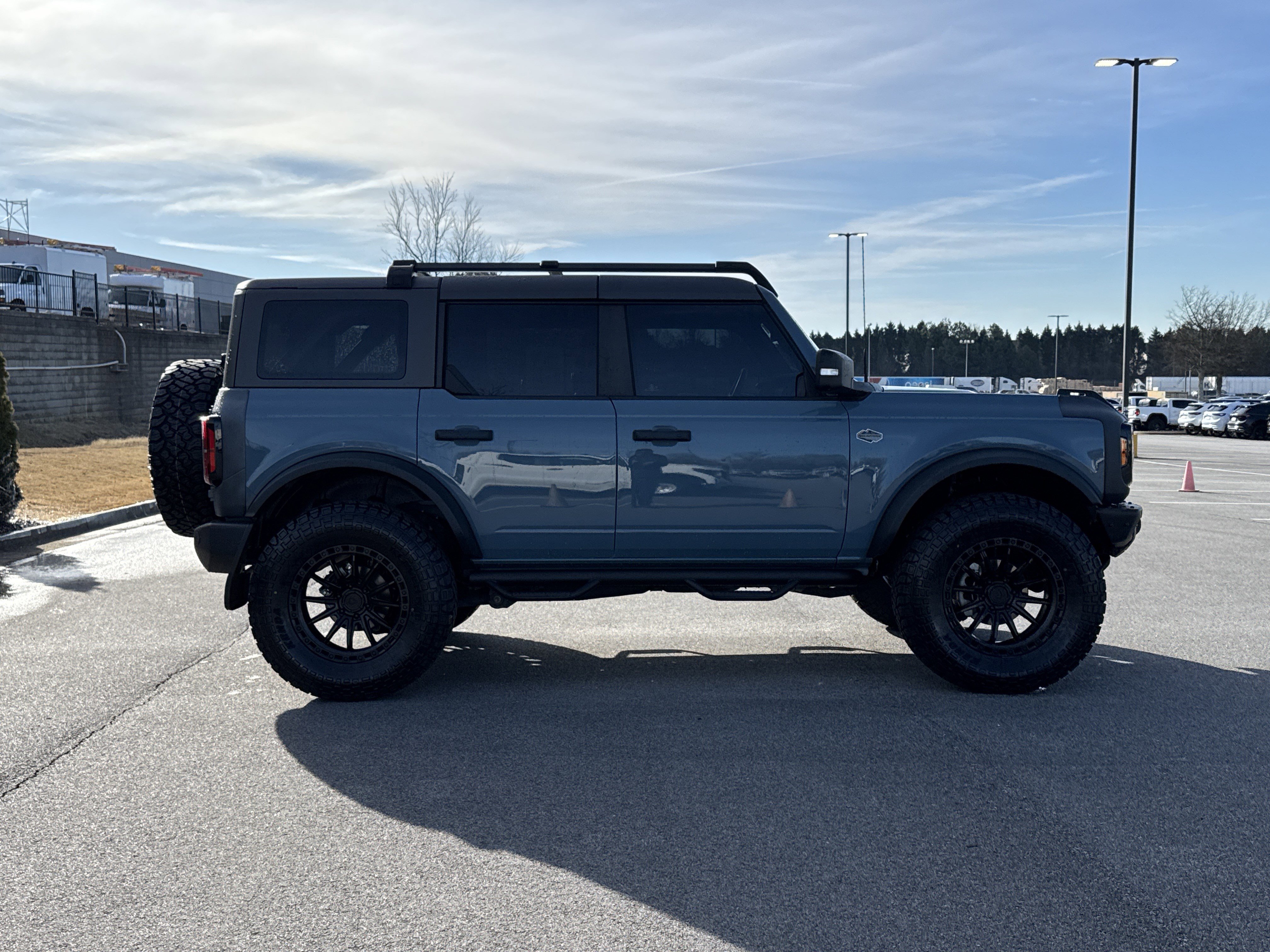 Used 2023 Ford Bronco Wildtrak image 11