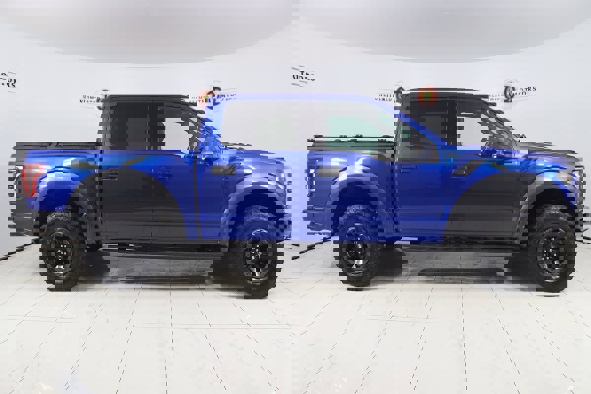 Used 2017 Ford F150 Raptor w/ Equipment Group 801A Mid image 2