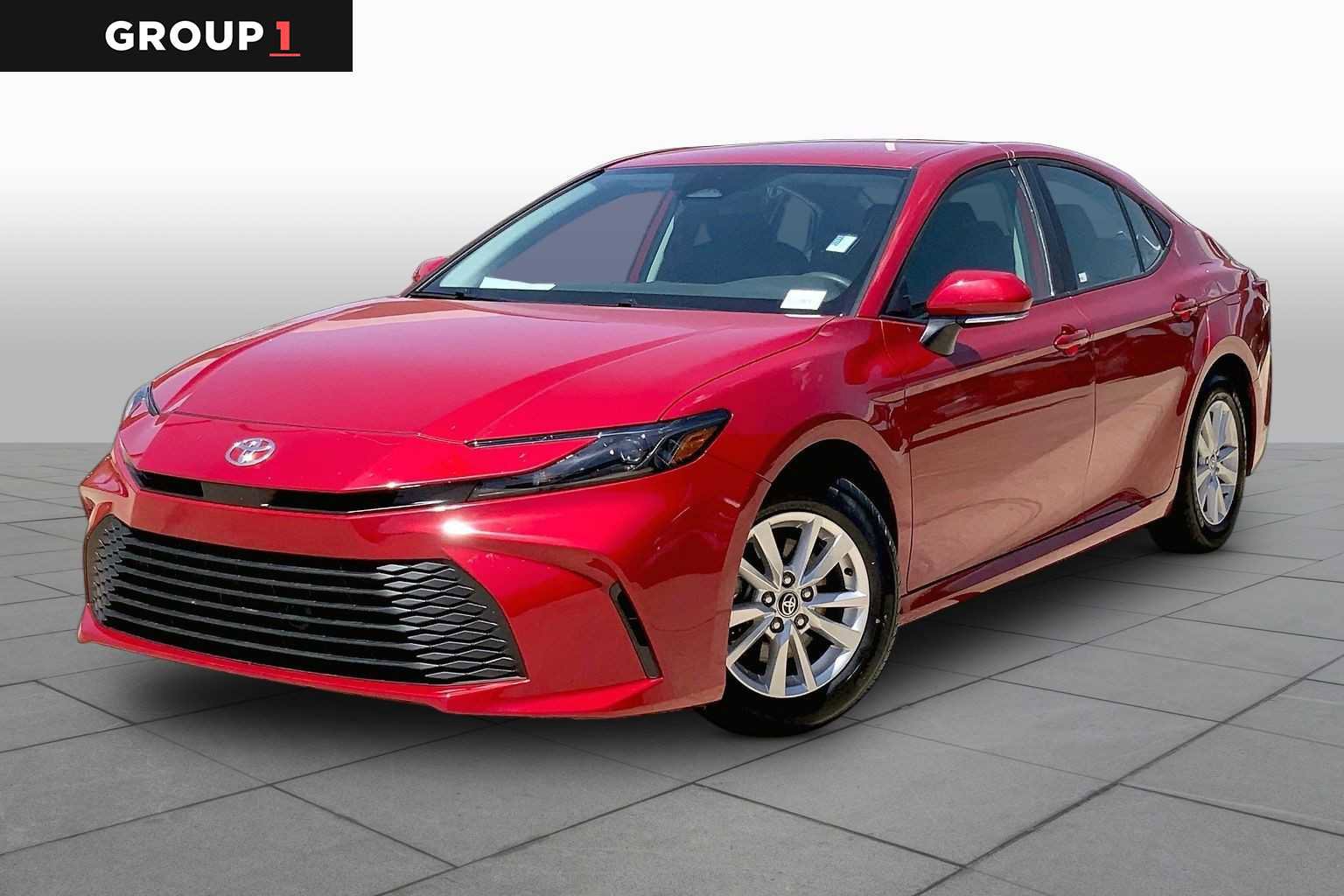 Used 2025 Toyota Camry LE FWD image 1
