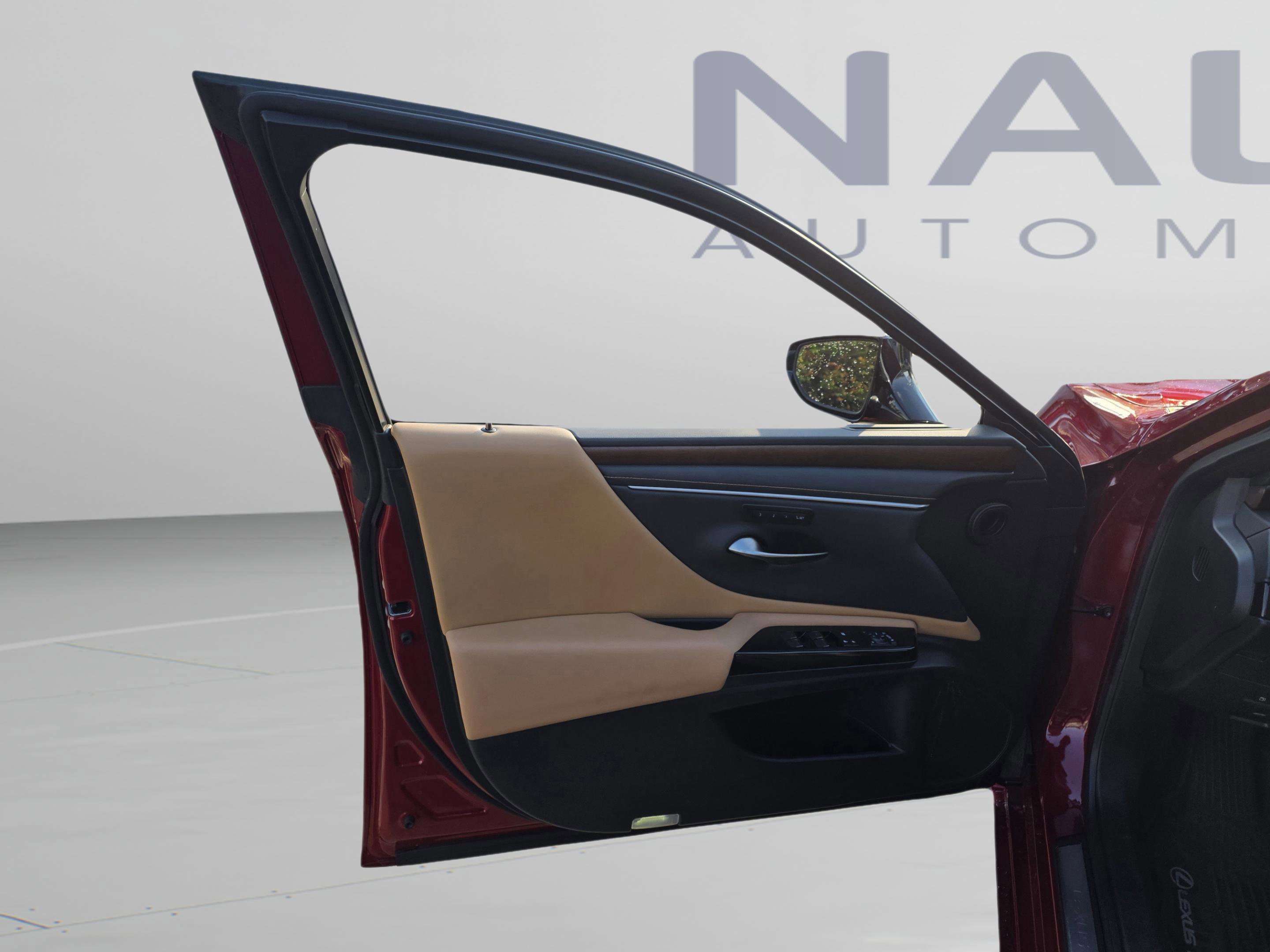 Certified 2025 Lexus ES 350 w/ Premium Package image 9