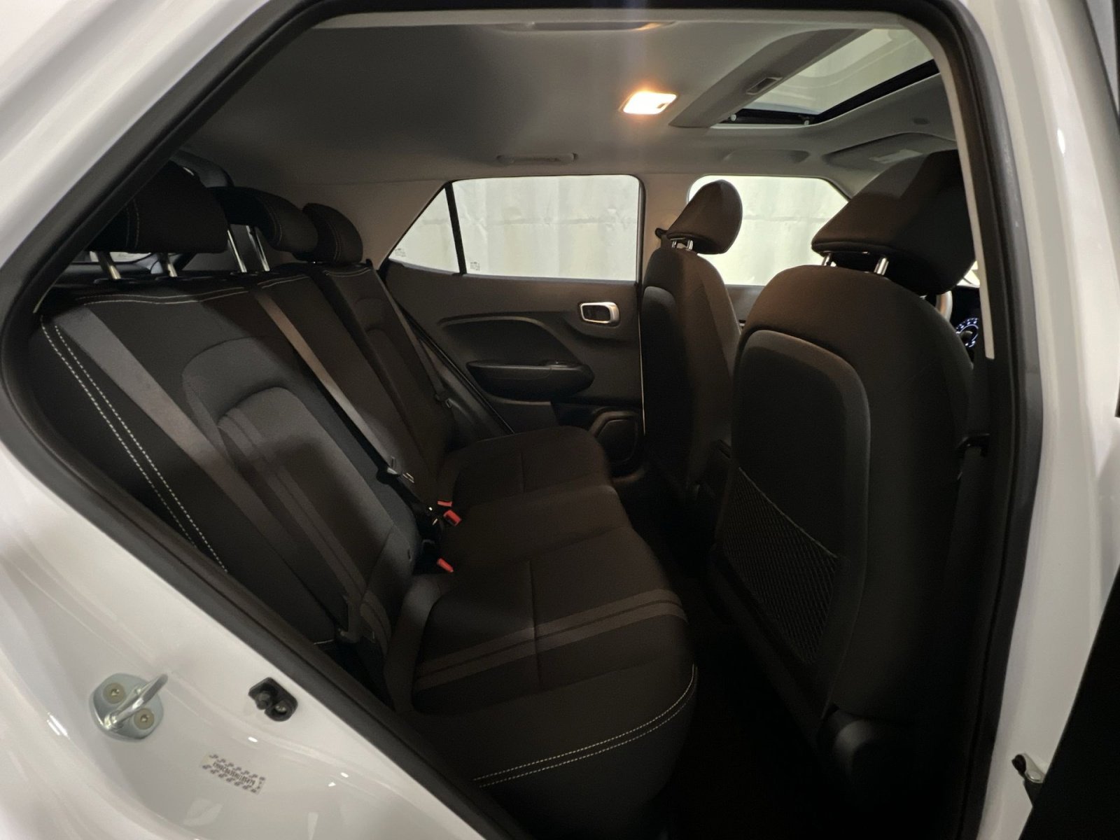 Used 2022 Hyundai Venue SEL FWD image 41