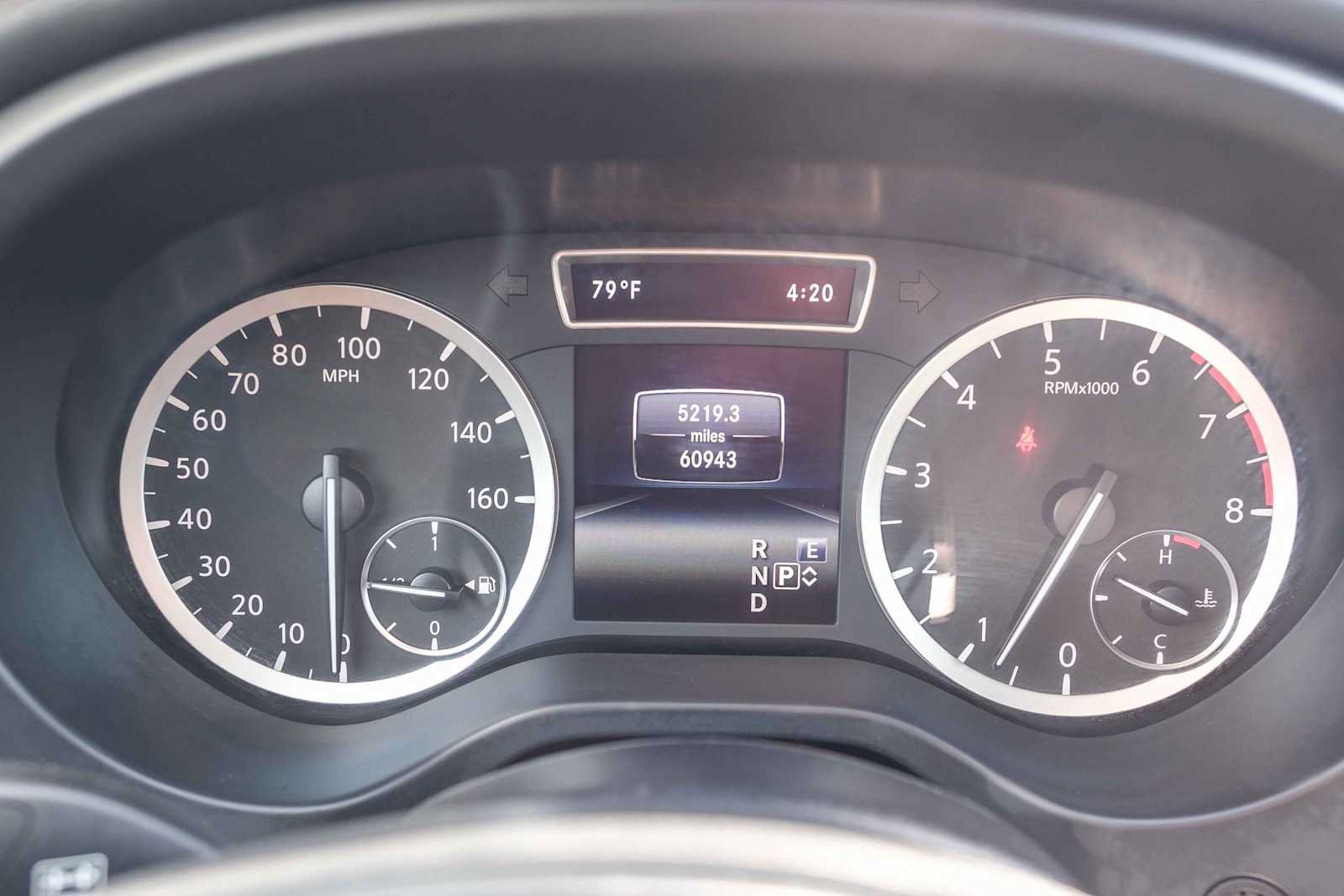 Used 2019 INFINITI QX30 w/ Cargo Package FWD image 24