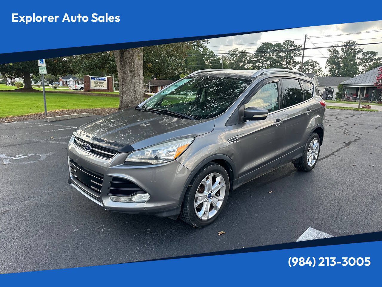 Used 2014 Ford Escape Titanium w/ Equipment Group 401A AWD/4WD image 1