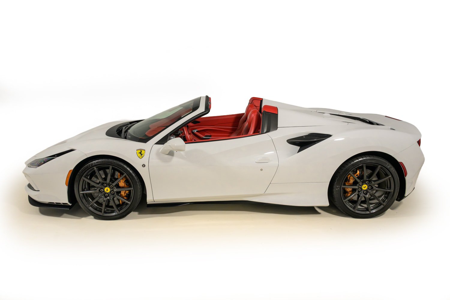 Certified 2023 Ferrari F8 Tributo RWD image 3