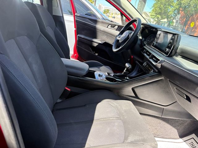 Used 2022 Kia K5 LXS FWD image 15