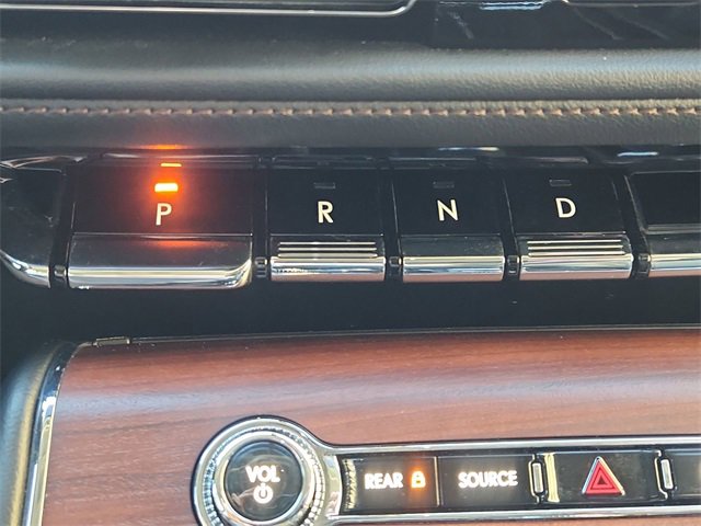 Used 2023 Lincoln Aviator Reserve w/ Elements Package Plus image 16