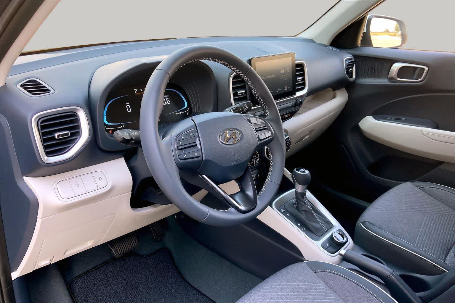 New 2026 Hyundai Venue SEL FWD image 9