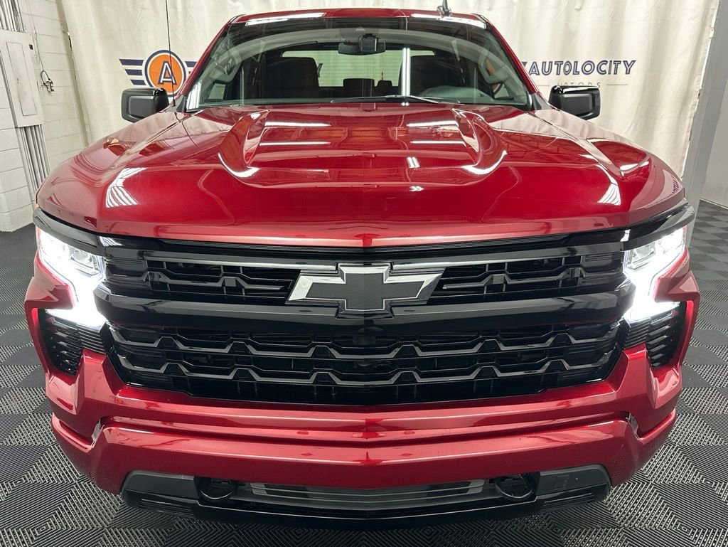 Used 2025 Chevrolet Silverado 1500 RST w/ Z71 Off-Road Package AWD/4WD image 3
