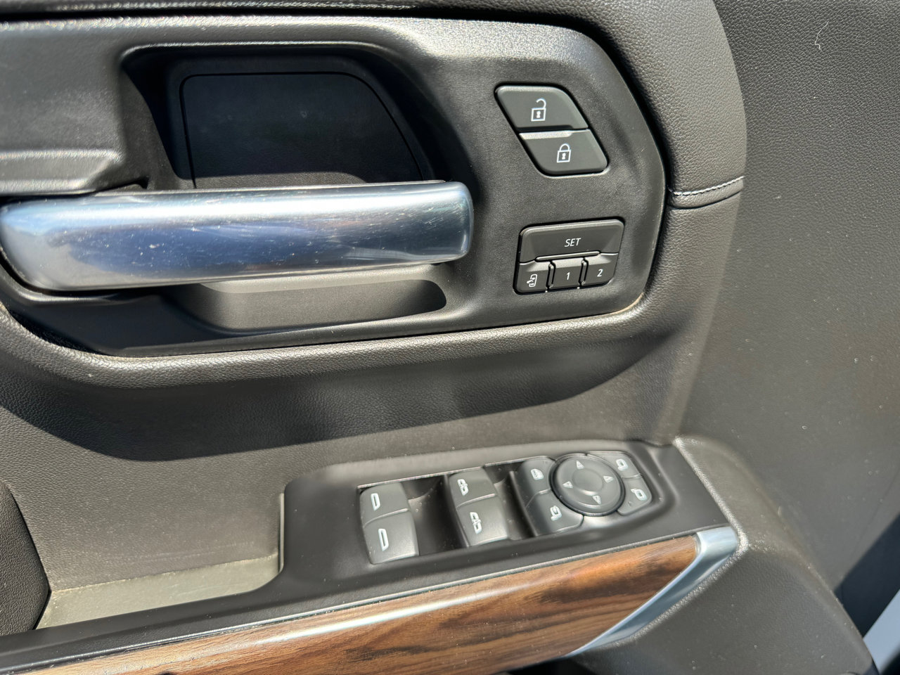 Used 2019 GMC Sierra 1500 SLT w/ SLT Premium Plus Package image 16