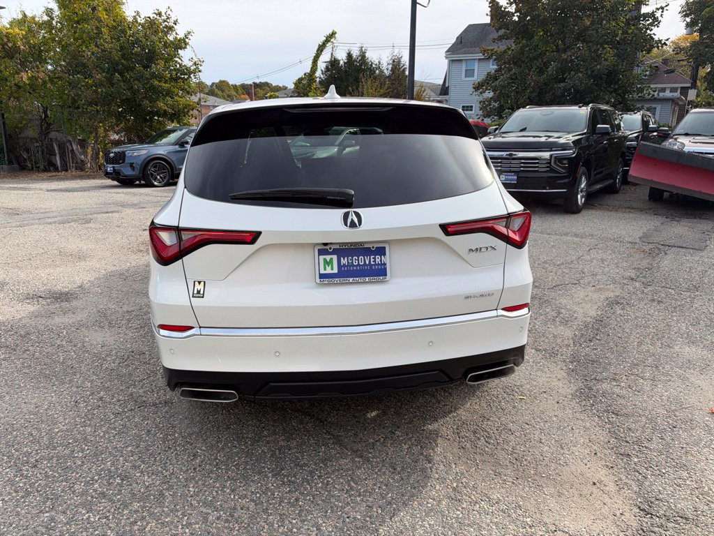 Used 2024 Acura MDX w/ Technology Package AWD/4WD image 4