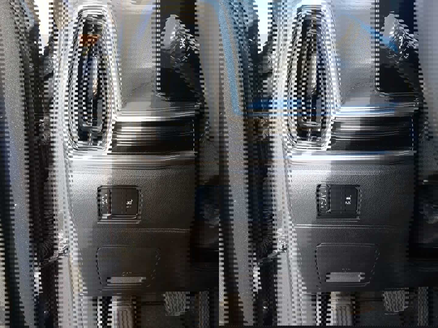 Used 2024 Kia Sorento S image 15