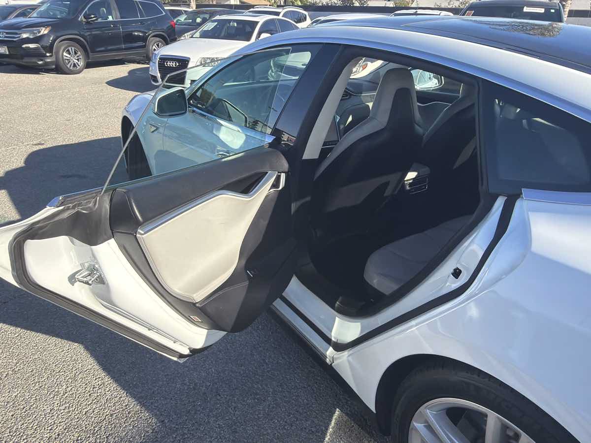 Used 2012 Tesla Model S RWD image 11