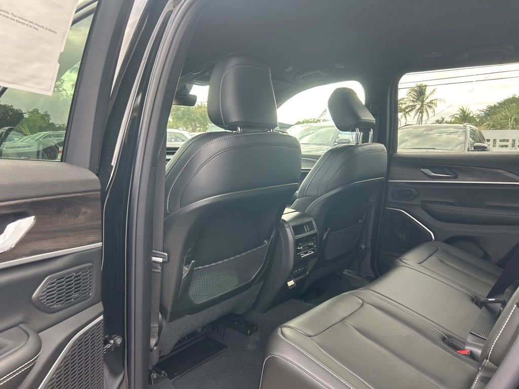 New 2026 Jeep Grand Cherokee Limited image 33