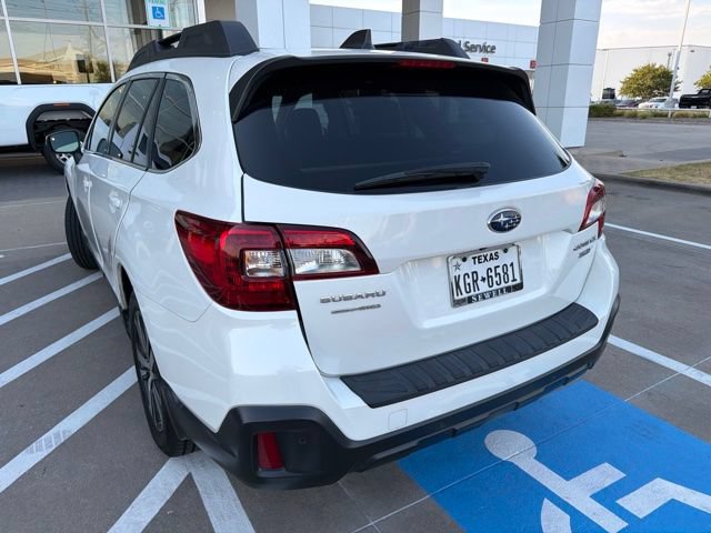 Used 2018 Subaru Outback 3.6R Limited AWD/4WD image 3