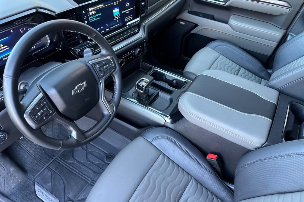 Used 2025 Chevrolet Silverado 1500 ZR2 w/ Technology Package image 10