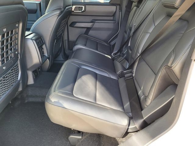 New 2025 Ford Bronco Badlands image 12