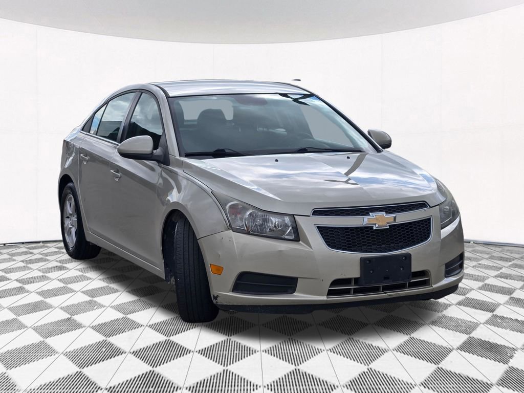 Used 2013 Chevrolet Cruze LT FWD image 3