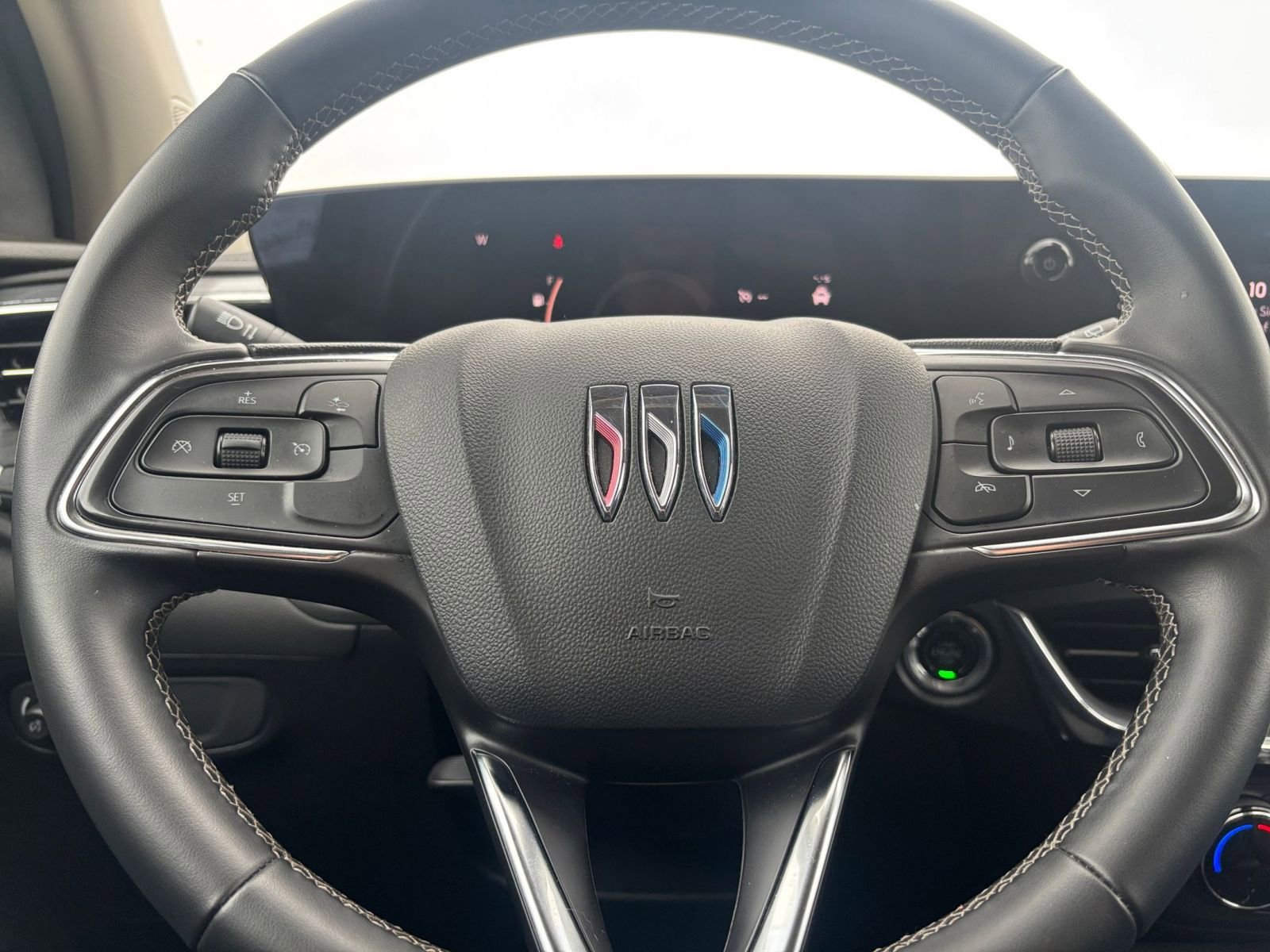 Used 2025 Buick Encore GX Preferred FWD image 27