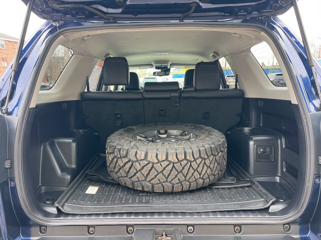 Used 2020 Toyota 4Runner Venture image 29