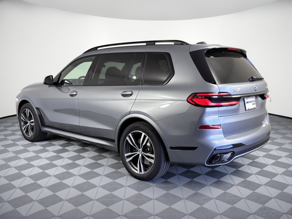 New 2027 BMW X7 xDrive40i w/ M Sport Package AWD/4WD image 3