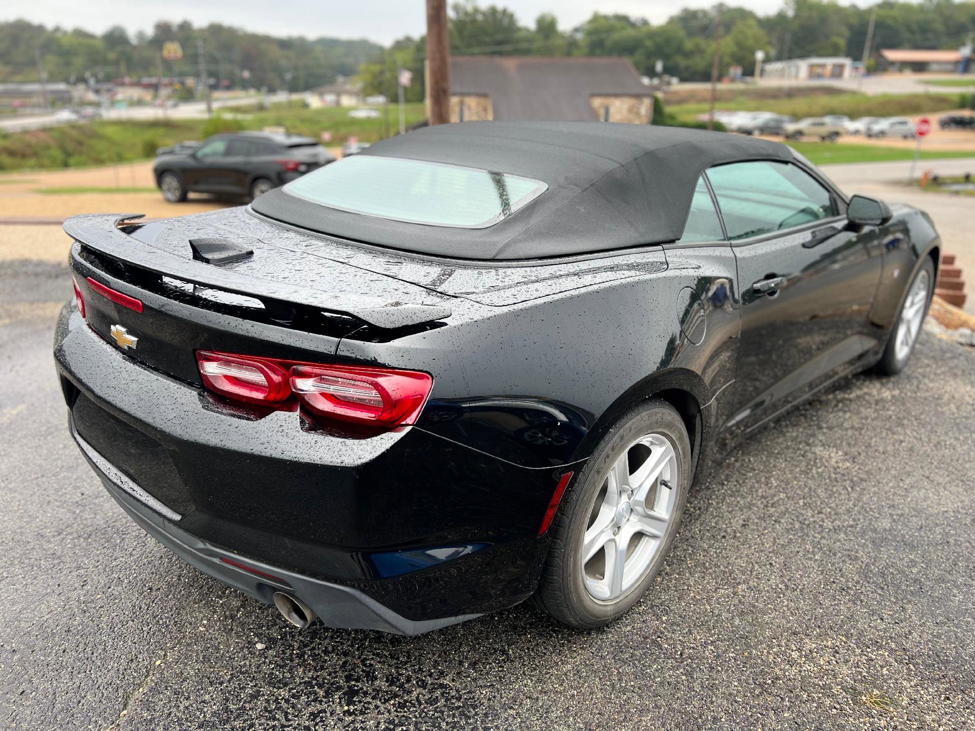 Used 2022 Chevrolet Camaro LT image 2