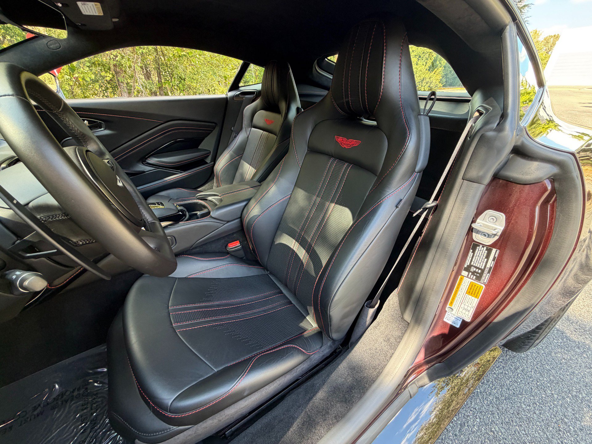 Used 2020 Aston Martin V8 Vantage Coupe RWD image 35