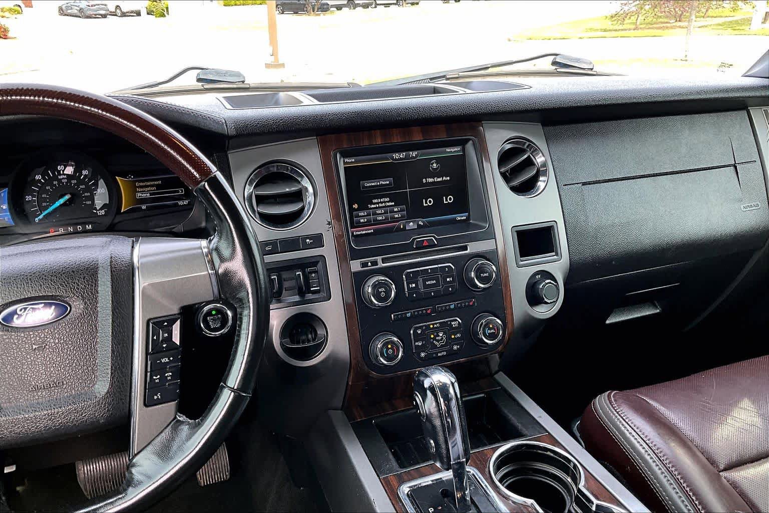 Used 2015 Ford Expedition Platinum image 7