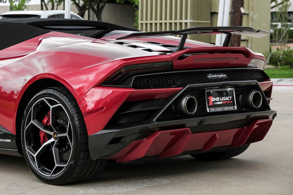 Used 2023 Lamborghini Huracan EVO image 15