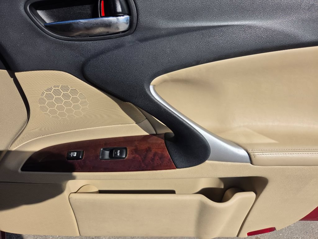 Used 2007 Lexus IS 250 RWD image 37